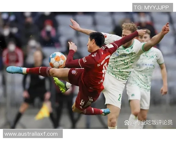 莱万帽子戏法助力巴塞罗那大胜对手展现强大攻击力