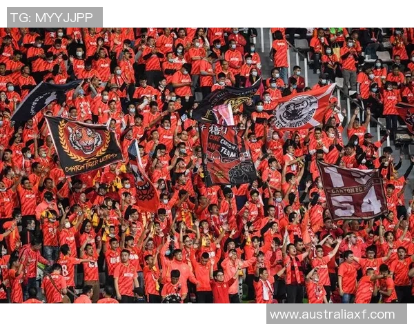 国内足球联赛中超开启新季，广州恒大成为夺冠热门球队